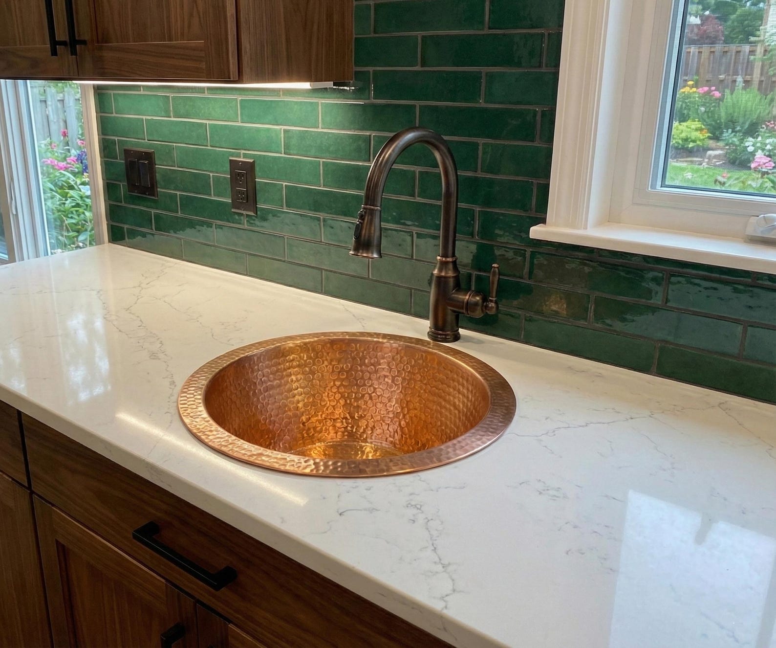 Hammered Copper Round Bar Sink with Drain