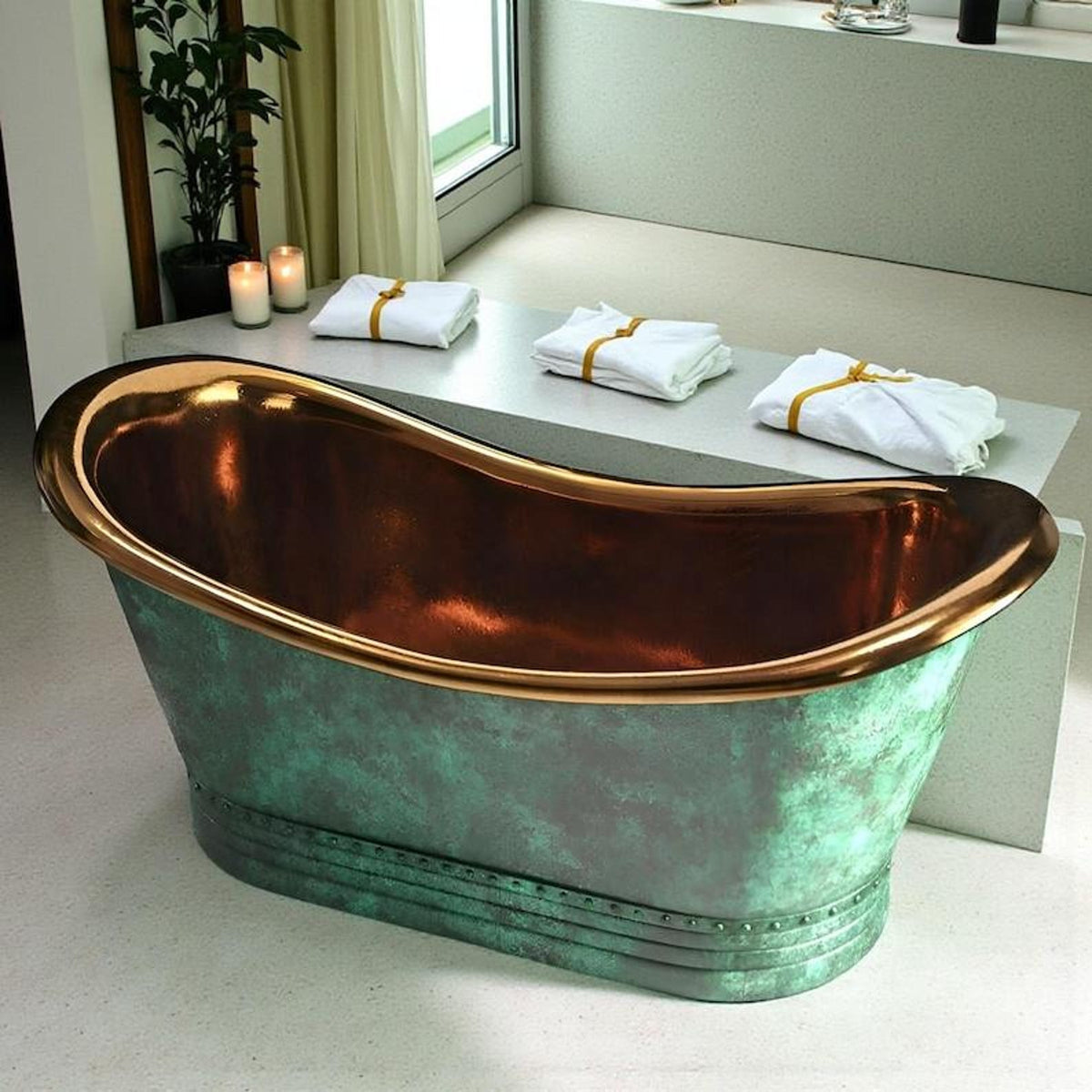 Oxidized Copper Bathtub – Freestanding Rustic Soaking Tub, Outdoor Bath
